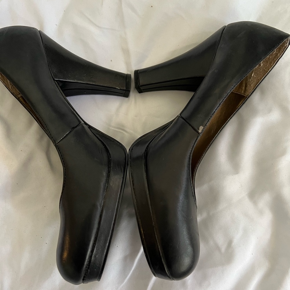 8.5 super comfy black platform heels/pumps